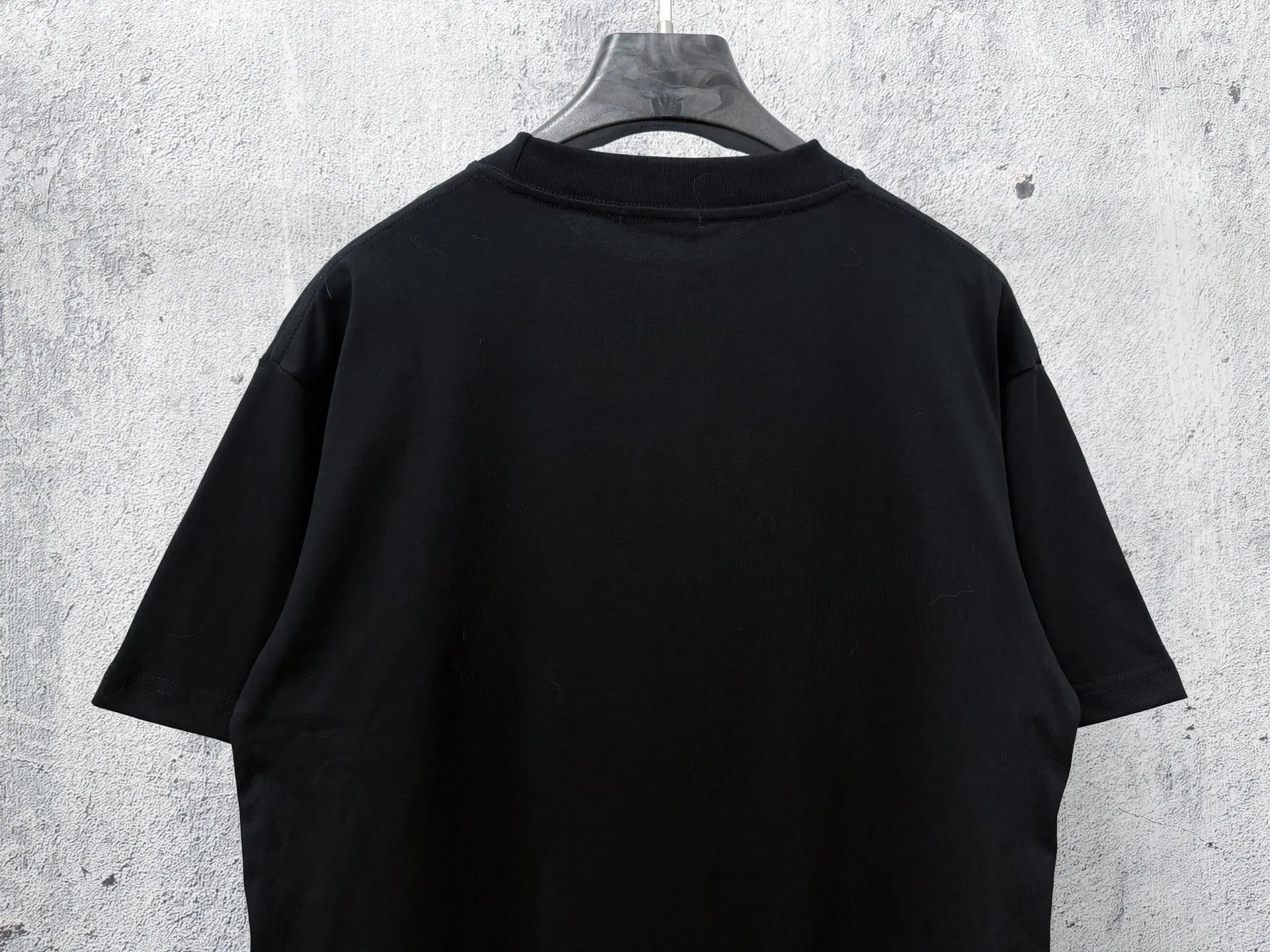 【Balenciaga】 ➕ ， ， ， 。 ， ， ， 。 ， ， 。 ， ， T look， ， ， 。 ：Black White Size：S-XL